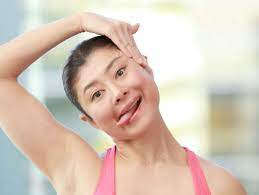 女性ホルモンを活性化 簡単マル秘ストレッチ 顔ヨガ スキンケア 顔