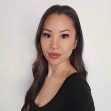 Jackie Macomber's Instagram, Twitter & Facebook