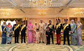 King felipe queen letizia … Sultan Of Brunei Golden Jubilee Gilded Chariot Procession Marks King Of Bling S 50 Years On Throne