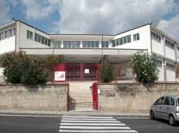 Cerca valutazioni gratuite di immobili, informazioni immobiliari e dati del mercato immobiliare in qualsiasi immobile di via amedeo d'aosta. Giovane Studentessa Positiva Alla Scuola Nazario Sauro Di Via Amedeo D Aosta Palermolive