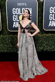 Serta film yang tidak tayang pada bioskop cinema21 indonesia. Anne Hathaway Calls Making A Movie During The Pandemic Very Normal But Also Completely Wild Daily Mail Online