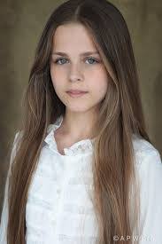 Louise Corry's Instagram, Twitter & Facebook