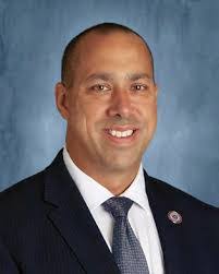 Isabella Arnold's Instagram, Twitter & Facebook