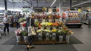 Shop flower subscriptions at m&s. Marks And Spencer Shows Signs Of Progress Despite Fall In Clothing Sales Financial Times