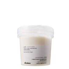 Davines Panosundaki Pin