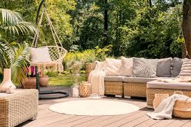 Für alle, die nicht in den genuss kommen, den grünen daumen unter freiem himmel wirbeln zu lassen… wir haben da ein paar ideen für grüne. Balkon Und Garten Im Bali Style Unsere Ideen Indojunkie