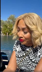 I know we be talking s*** about Shayla but we gotta give it to her, her  finessing game is top tier. Lol 🤣 Momo need to take lessons from her  because