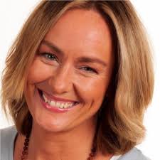 Idag landade våra första yogaplagg på lagret och om ca 2 veckor blir det  lansering✨🧘🏼✨ Även i år kommer vi köra yogakollektionen tillsammans med  fantastiska Röhnisch Sportswear AB 👊🏻 Nu söker vi… |