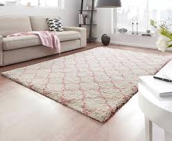 Teppiche rosa im angebot große auswahl viele bezahlmöglichkeiten jetzt bestellen & sparen! Design Velours Teppich Hochflor Luna Creme Rosa Teppich Boss