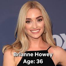 Georgia with her and Joe's baby in season 4 😂