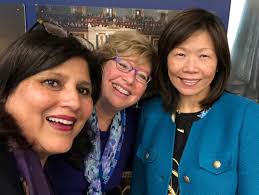 Salons — The Women's Storytelling Salon