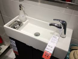 Bathroom Is Partially Under The Stairs A Small Sink For A Small Bathroom Salle De Bain Idee Salle De Bain Salle De Bains Moderne