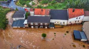 Ein unwetter folgt dem nächsten. Unwetter In Deutschland Uberflutete Strassen Autounfalle Und Gekenterte Boote