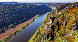 Switzerland is traditionally known as the home of luxury, be it in consumer goods, private banking, luxurious hospitality or the pioneering pharmaceutical, medical and wellness industries. Yoga Retreat Sri Sai Prana Yoga