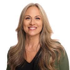 Michelle Lennox's Instagram, Twitter & Facebook