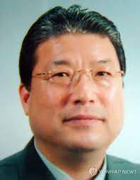 ③ 에드워드 리는 키가 크고 건장하며, 검도 유단자로서 칼을 다루는 방법을 잘 안다. ë‹´ë‹¹ í˜•ì‚¬ê°€ íšŒê³ í•´ ë³¸ ì´íƒœì› ì‚´ì¸ì‚¬ê±´ ì—°í•©ë‰´ìŠ¤