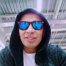 Puedo ser tu blancona🤍 y también tu mulatona🤎