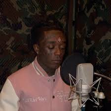 While uzi has yet to confirm the stone's removal, in the video of him and jt, which was shared by dj akademiks, the rock is no longer in the. Scontent Iad3 1 Cdninstagram Com V T51 2885 15