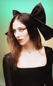 Does Caroline own her masters 🤨? Just wondering after watching conspiracy  stuff about old pop heads… : r/Carolinepolachek