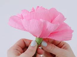 Some use normal printer paper or colored cardstock, while others use different types of paper such as crepe paper, tissue paper, or even coffee filters. How To Make Flowers Using Crepe Paper Hgtv