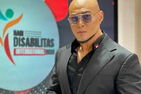 Ini wajah alpin andria, pelaku penikam syekh ali jaber di lampung. G Xhd3k732xdxm