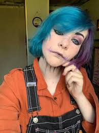 Meeting others as a single can be nerve-wracking