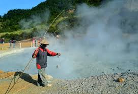 Jun 25, 2021 · sepertinya kamu akan dibawa ke dimensi lain begitu memasuki kawasan dieng plateau ini, dari mulai bukit sikunir, telaga warna, situs candi, kawah sikidang dan masih banyak lagi wisata yang ada di dieng plateau ini. Foto Wisata Vulkanik Di Kawah Sikidang Dieng Kumparan Com