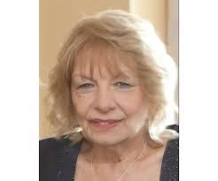 Sandra Hooser's Instagram, Twitter & Facebook