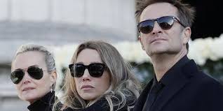 La patronne de l'agence de paparazzi bestimage a été mise en examen samedi. Heritage De Johnny Quel Role Pour Mimi Marchand