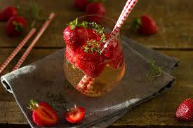 Since there are exactly 16 ounces in a us pint, you'll get little over 10 shots per pint. Healthy Alcoholic Drinks To Order At A Bar