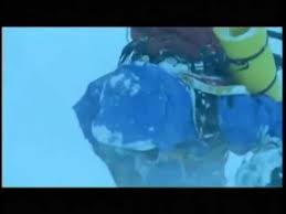 Voirla mort suspendue film 2003 streaming vf film en français,la mort suspendue film 2003 streaming vf film complet,la mort suspendue film 2003 streaming vf en mai 1985, dans la cordillère des andes, au pérou, joe simpson et simon yates, deux talentueux alpinistes britanniques. La Mort Suspendue 2003 Youtube