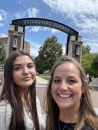 Sara Sabin's Instagram, Twitter & Facebook