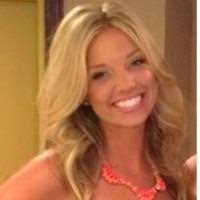 Lisa Kowalewski's Instagram, Twitter & Facebook