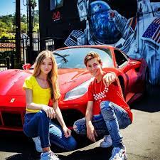 881 отметок «нравится», 16 комментариев — sawyer & emily || fan page (@semily_dobino) в instagram: Sawyer Sharbino On Instagram A Real Friend Is One Who Walks In When The Rest Of The World Walks Out Tag Your Real Friends Belo Famous Couples Sawyer Semily