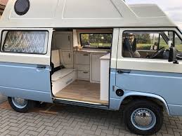 Pin Von Juan Jose Alvarado Gonzalez Auf Vw T3 Reimo White Interior From Ps Custom Vw T3 T3 Ausbau Vw Bus Ausbau