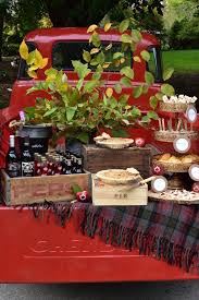 Tailgate Party Ideas For Serving Up Some Sweet Fall Treats Fall Tailgating Tailgate Decorations Fall Picnic
