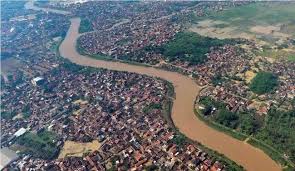 Sungai buluh turut disenaraikan sebagai sungai paling tercemar di johor serta salah satu daripada lima sungai yang paling tercemar di malaysia. 46 Persen Sungai Di Indonesia Tercemar Berat Asiatoday Id
