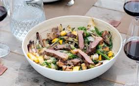 I like to mound my lump all to one side. Big Green Egg Rib Eye Steak Mit Bratkartoffeln Mit Speck Und Zwiebeln