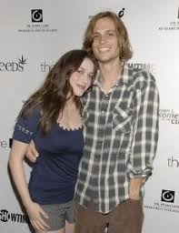 Wandavision's star kat dennings has announced her engagement to andrew w.k. Kat Dennings Dating History Famousfix