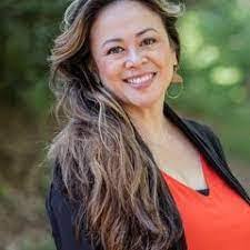 Catherine Ammon's Instagram, Twitter & Facebook