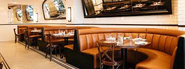 Where To Have A Sit Down Meal With Children In Chicago Pizza Design Chicago Restaurants Best Italian Recipes