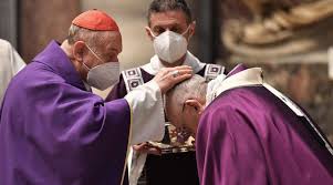 El papa francisco presidirá la celebración de la santa misa del miércoles de ceniza el 17 de febrero a las 9:30 a.m. Papa Francisco La Cuaresma Es Un Viaje De Regreso A Dios Angelus En Espanol