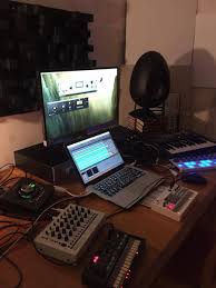 2 Tweets Com Conteudo Multimidia Por Musictech Musictechmag Twitter Music Studio Room Home Studio Music Recording Studio Home