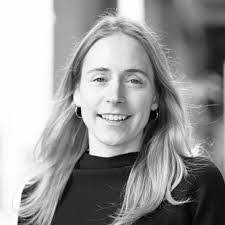 Sarah Spielman's Instagram, Twitter & Facebook