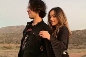 Vazquez sounds — volverte 03:07. Vazquez Sounds Regresan Con Cover De Shallow De Lady Gaga Video 24 Horas