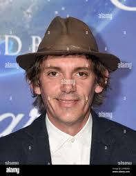 Tom Kratzer's Instagram, Twitter & Facebook