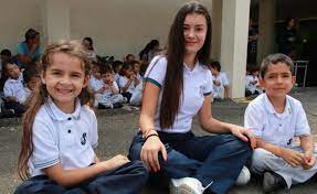 Colegios bilingues, privados, calendario b/a y más. Bienvenidos Al Colegio San Ignacio De Loyola