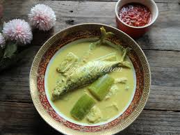 Masak lemak cili api ikan kembung dengan belimbing buluh. Gulai Kuning Ikan Dan Sambal Nasi Berlauk Kelantan Azie Kitchen