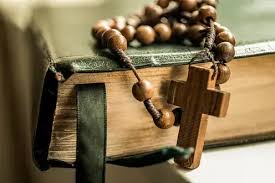 How to pray the rosary without distractions. How To Pray The Rosary Better 5 Strategies That Really Help
