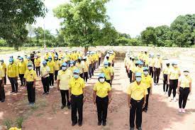 ทำจิตอาสาที่วัดสะพานสูง ถวายพระราชกุศลและน้อมรำลึกเนื่องในวันคล้ายวันสวรรคต ในหลวง ร.9 บอก ส.ส.พื้นที่ต้องช่วยกันพร้อม. Pyvg17cepchynm